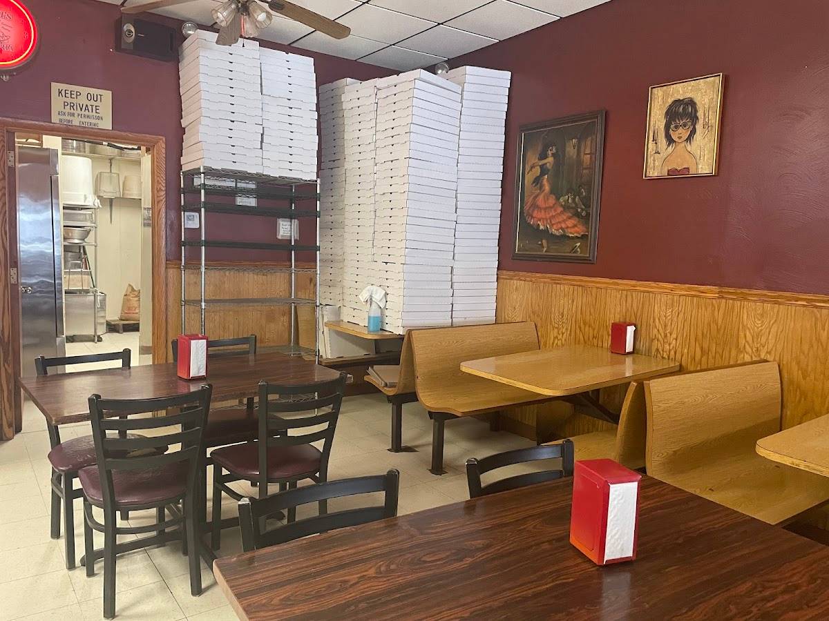 Fiori's Pizzaria restaurant in Pittsburgh - photo 8