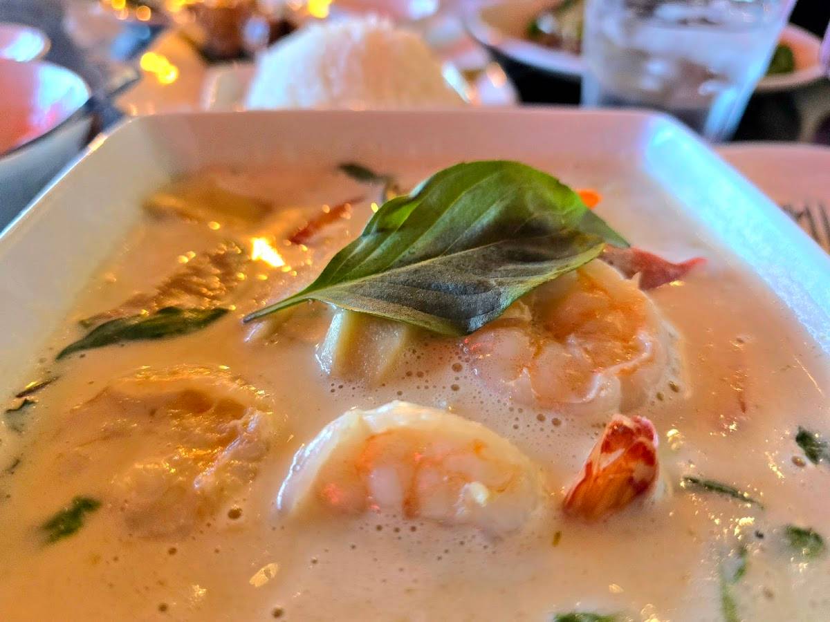Hidden Garden Thai Cuisine restaurant in Culver City - photo 6