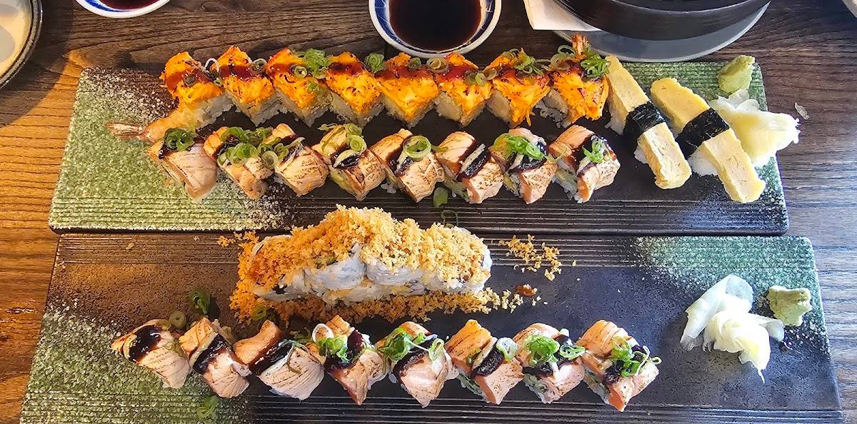 Ebi Sushi restaurant in Somerville - photo 2