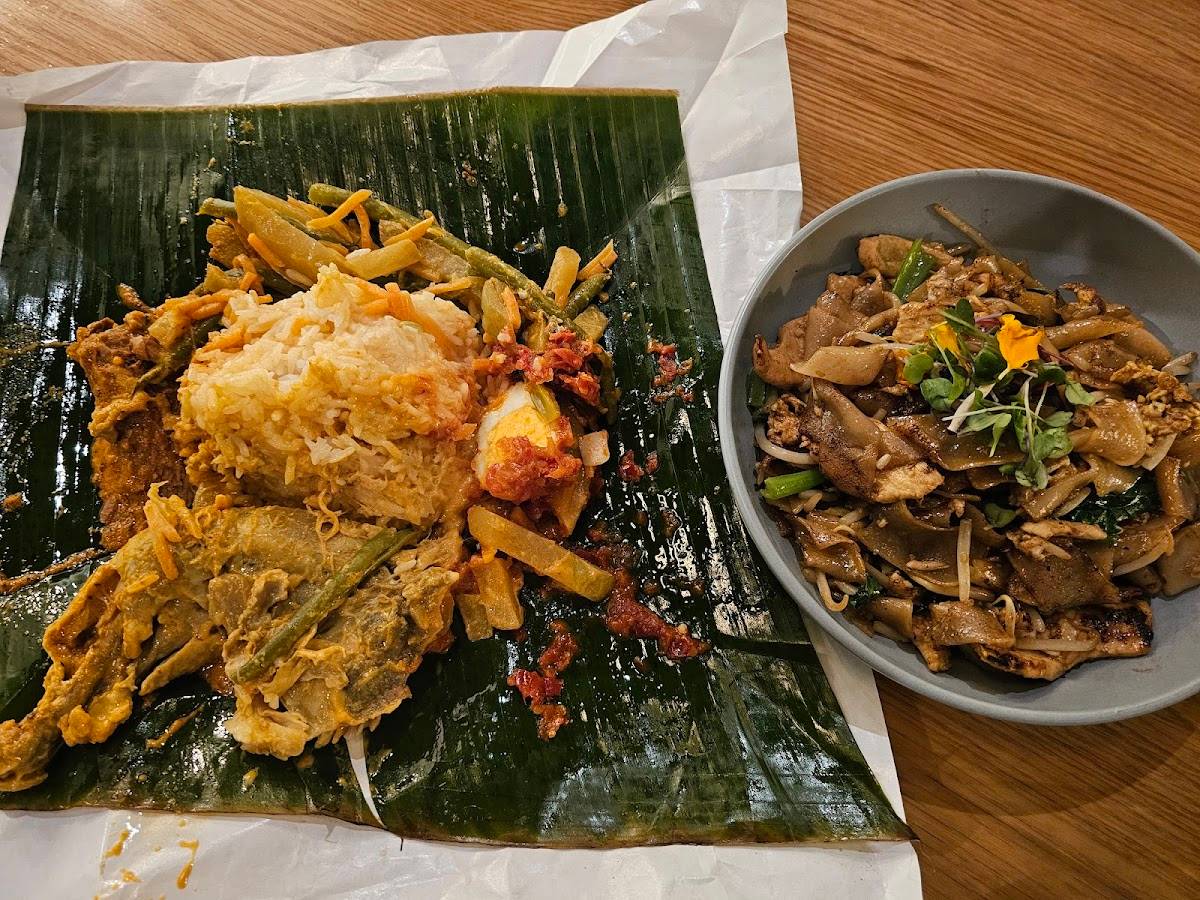 Simpang Asia restaurant in Los Angeles - photo 4