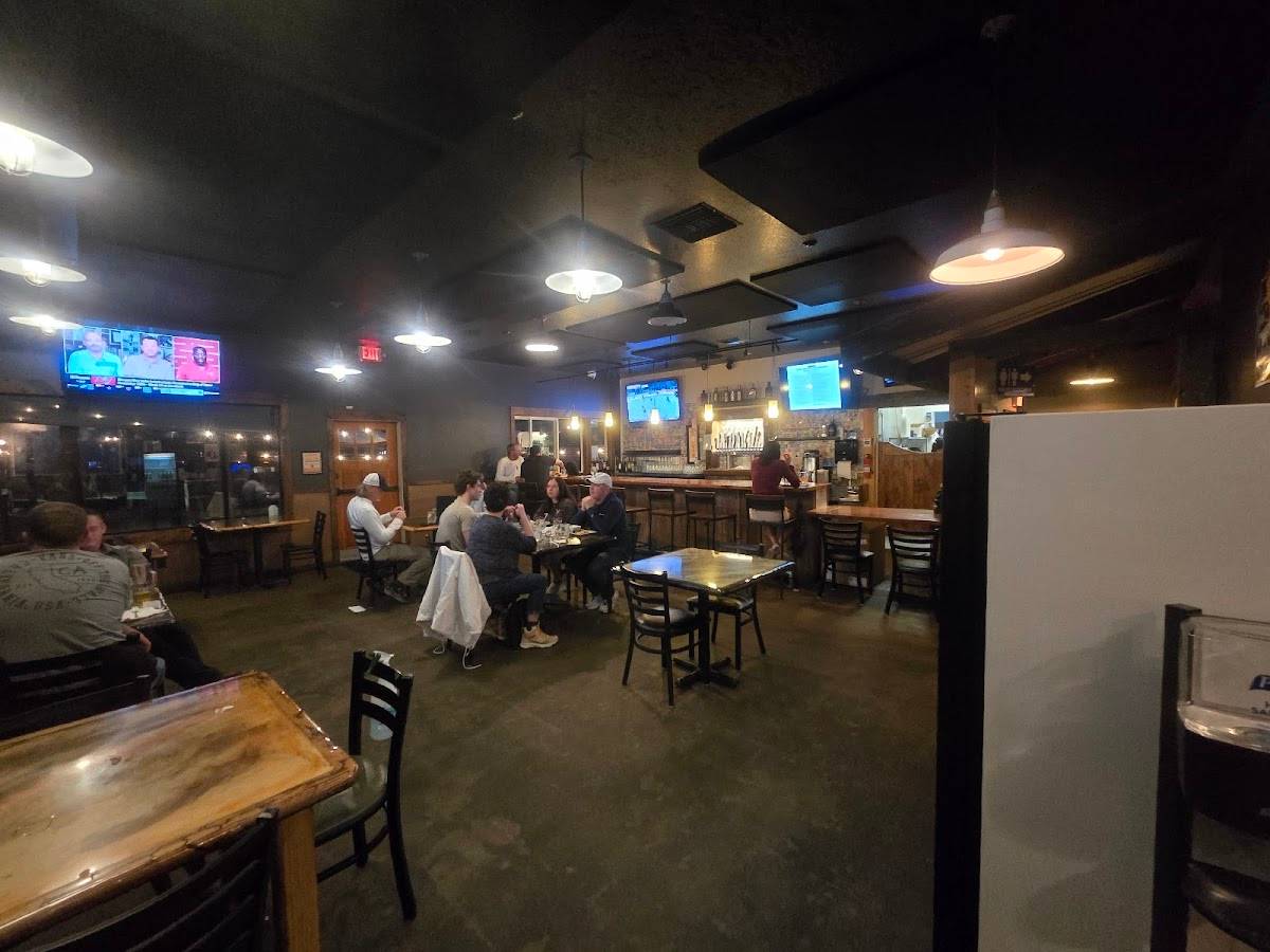 South Gate Brewing Company restaurant in Oakhurst - photo 9