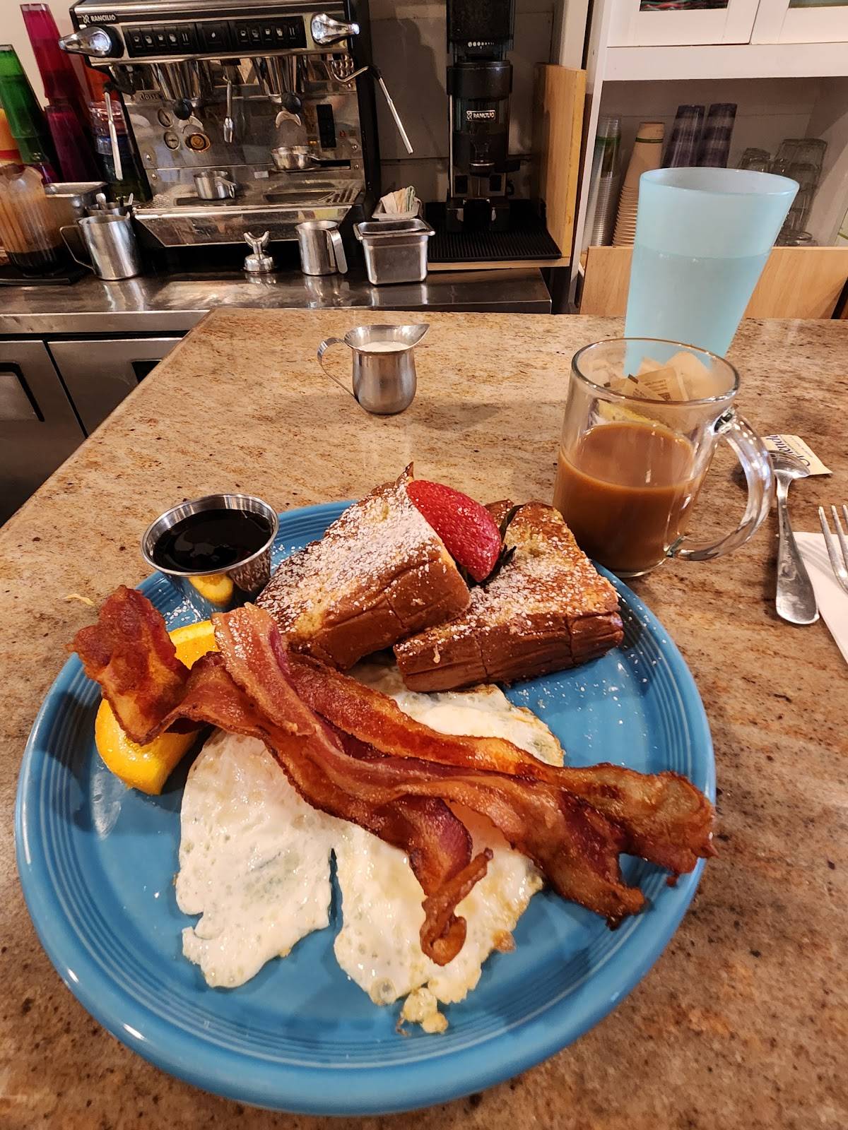 Café Kaila restaurant in Honolulu - photo 3