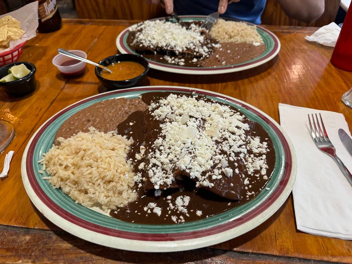 Guajillo’s The Shortcut to Mexico restaurant in San Antonio - photo 2