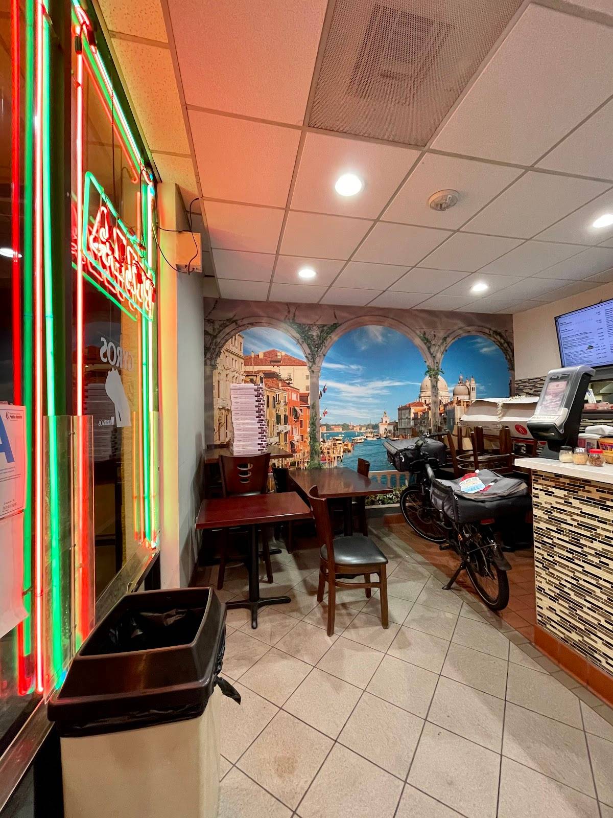 Lenzini's Pizza