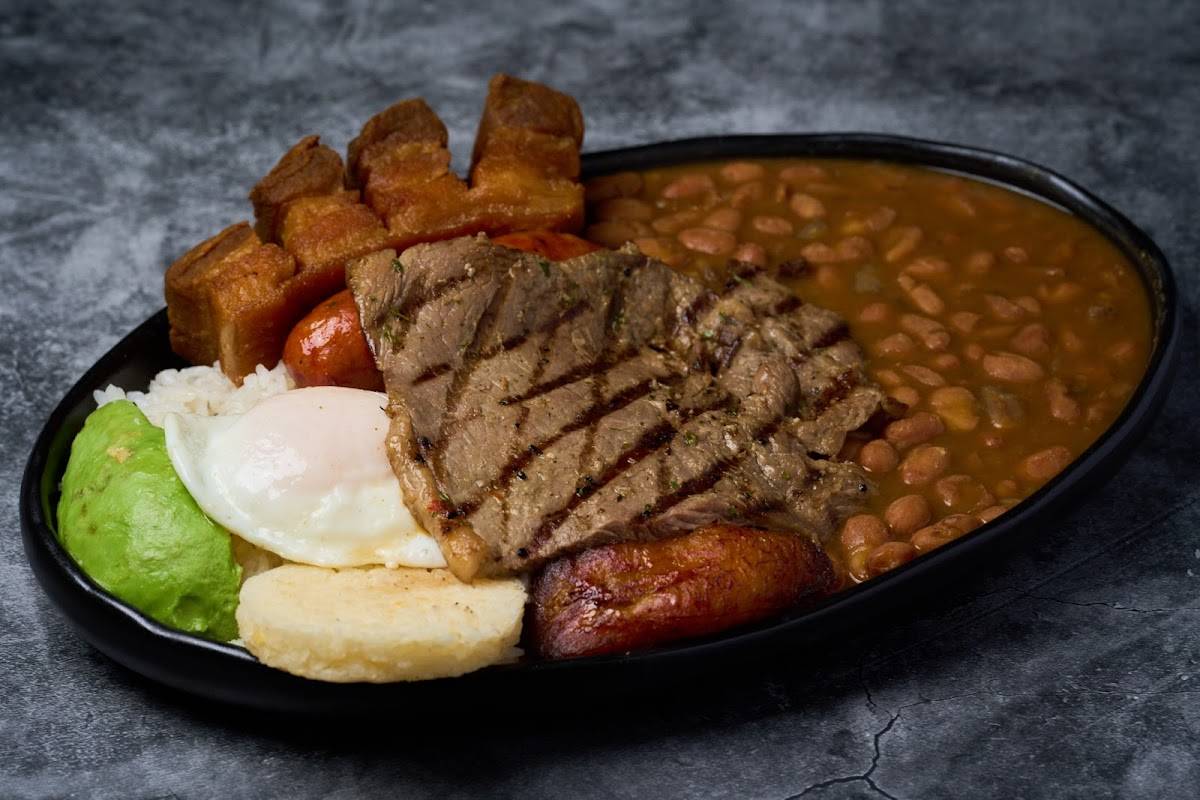 Rancho Mateo Colombian Steakhouse restaurant in Elizabeth - photo 6