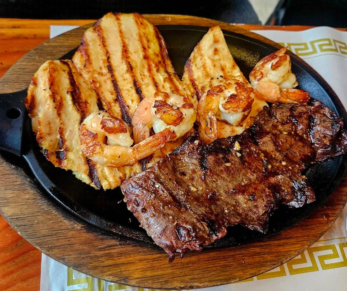 Rancho Mateo Colombian Steakhouse restaurant in Elizabeth - photo 9