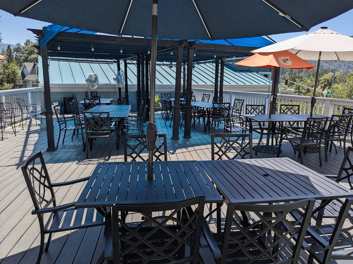 Mountain Oaks Cafe