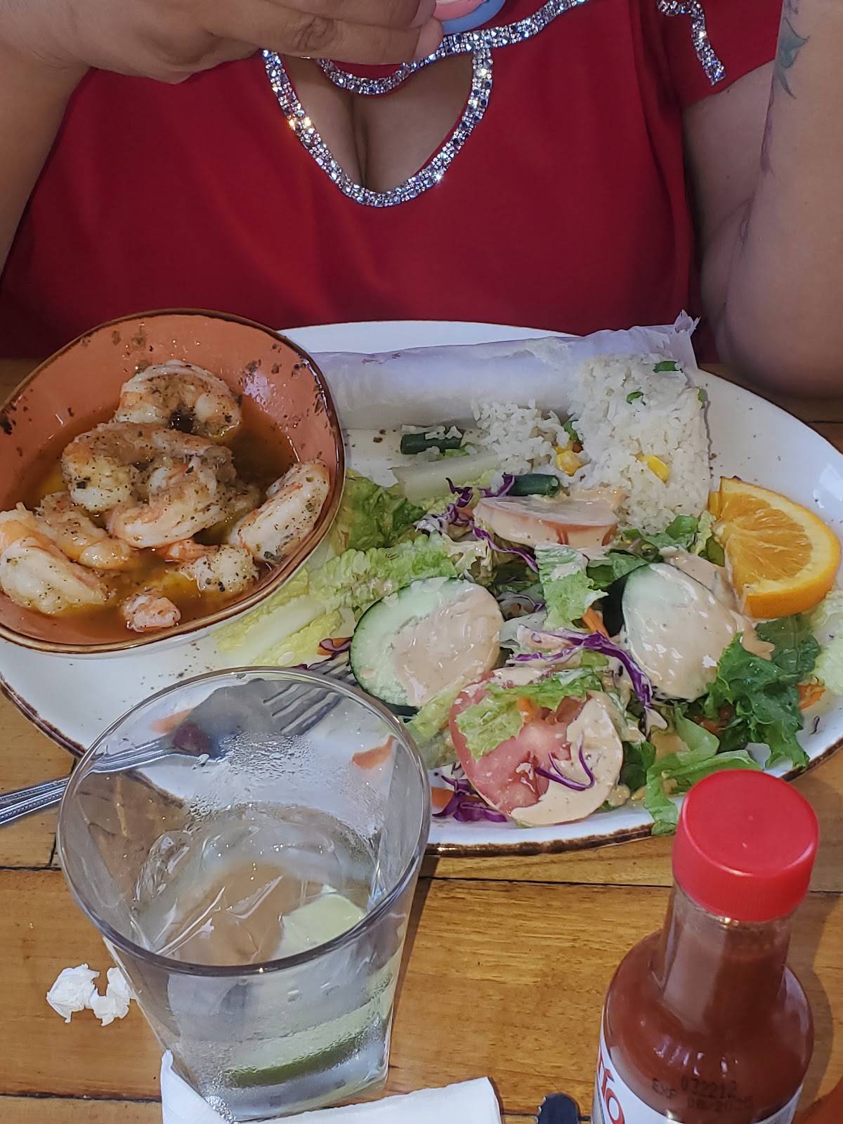 Karina's Mexican Seafood - Photo 10
