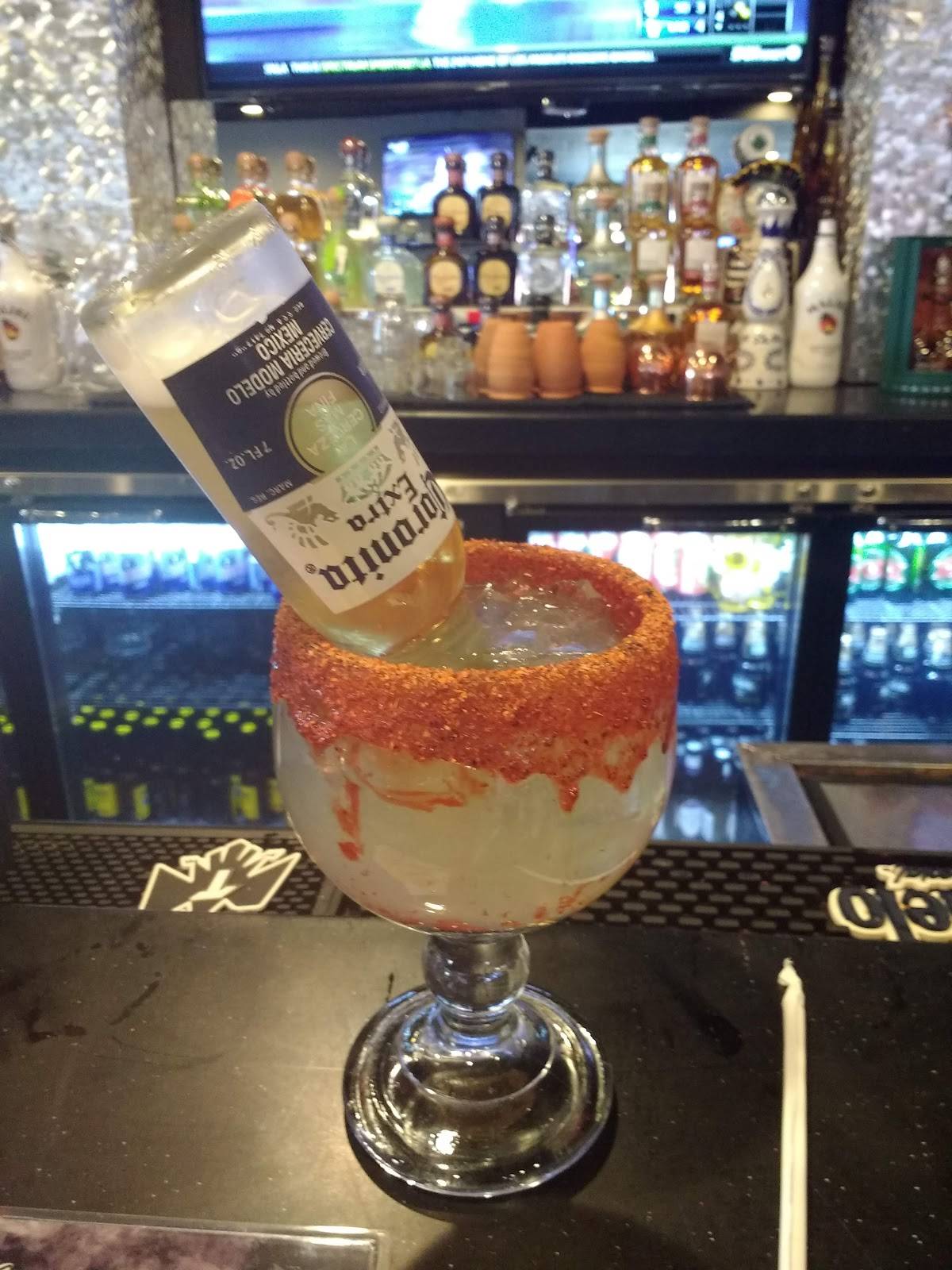 Mariscos Mi Lindo Sinaloa restaurant in Huntington Park - photo 6