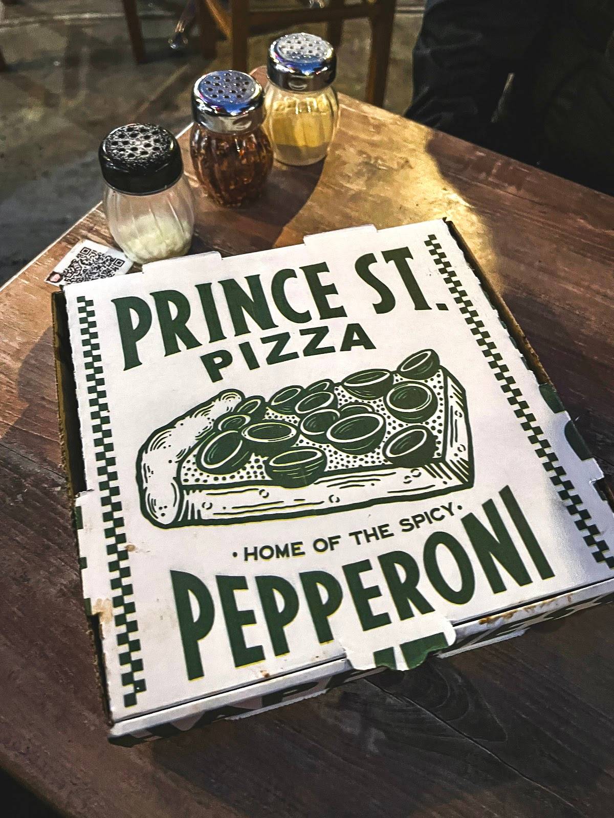 Prince Street Pizza restaurant in New York - photo 9