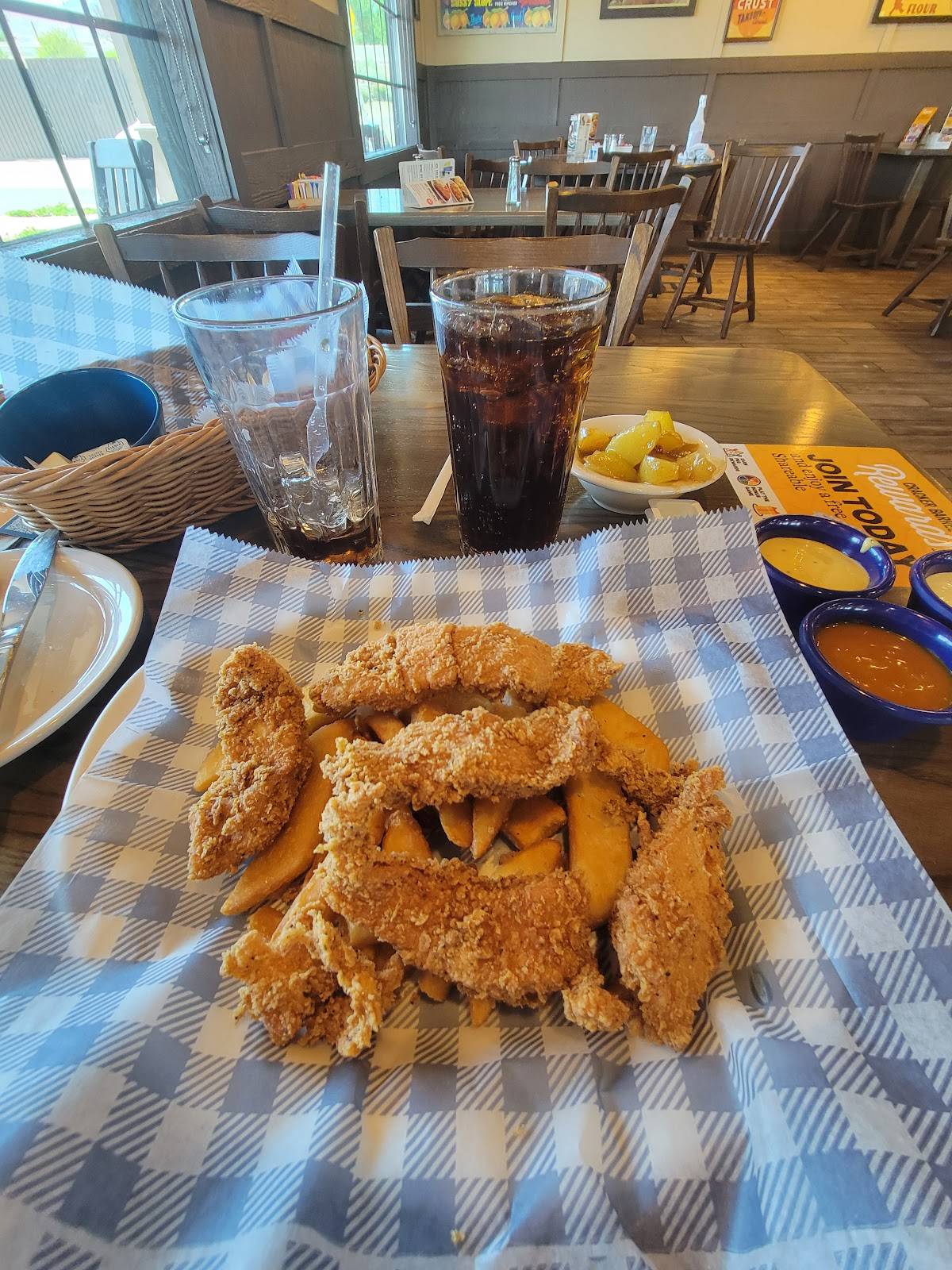 Cracker Barrel Old Country Store restaurant in Reno - photo 9