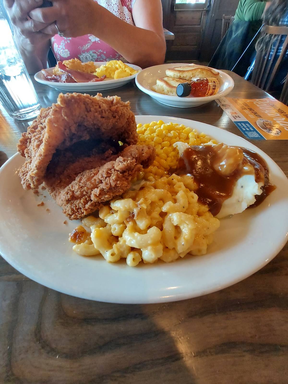 Cracker Barrel Old Country Store restaurant in Reno - photo 10