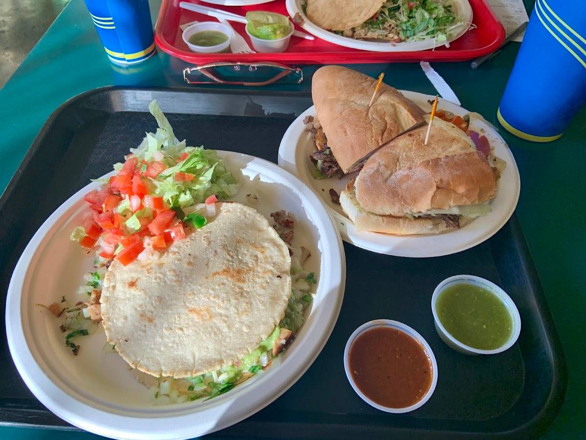 Tacos Por Favor restaurant in Santa Monica - photo 10