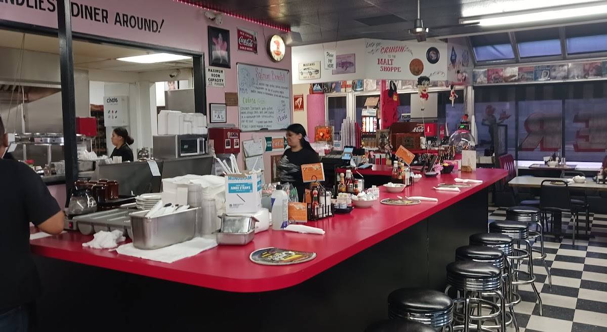 Omelet House 50’s Diner restaurant in Las Vegas - photo 4