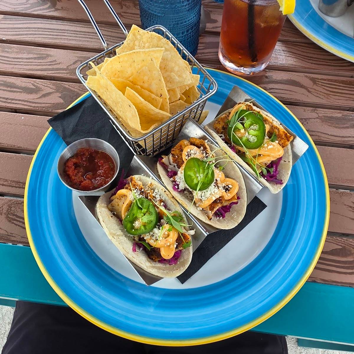 Morada Bay restaurant in Islamorada - photo 2