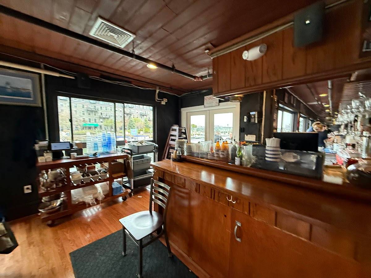 Boston Sail Loft restaurant in Boston - photo 2