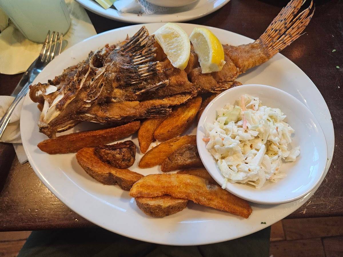 Julington Creek Fish Camp restaurant in Jacksonville - photo 9