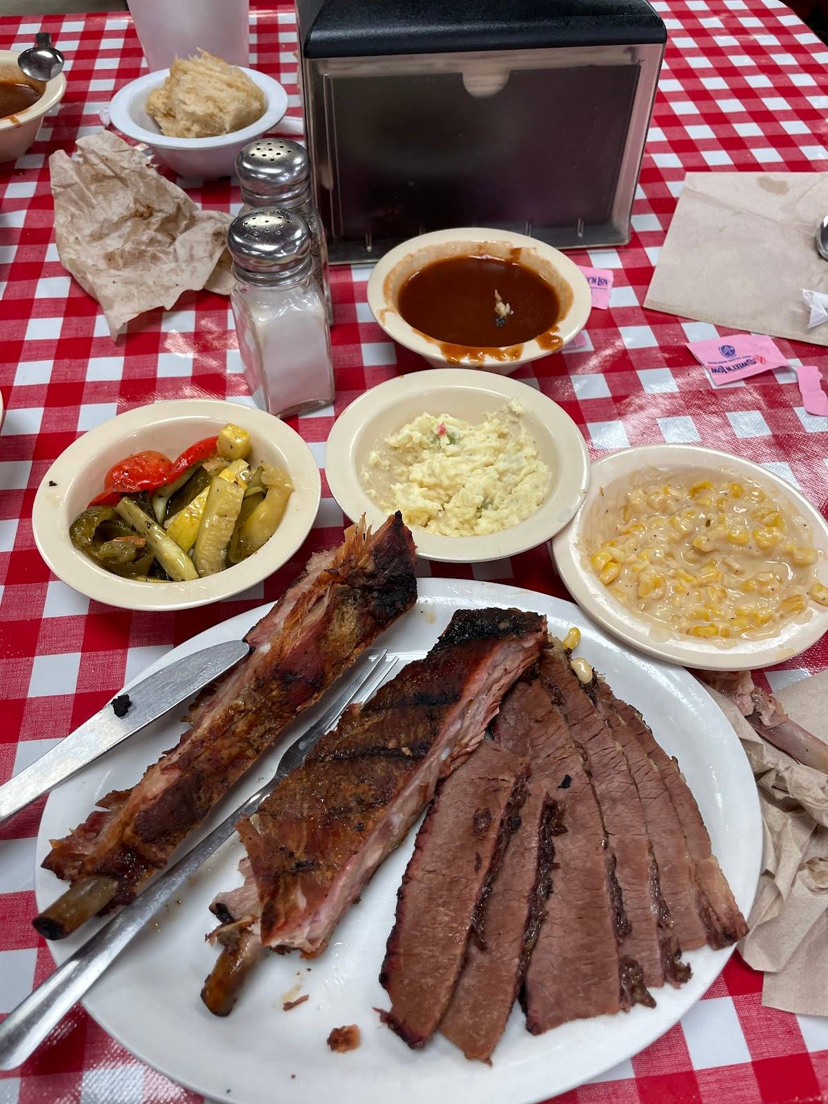 King's BBQ restaurant in Deer Park - photo 2