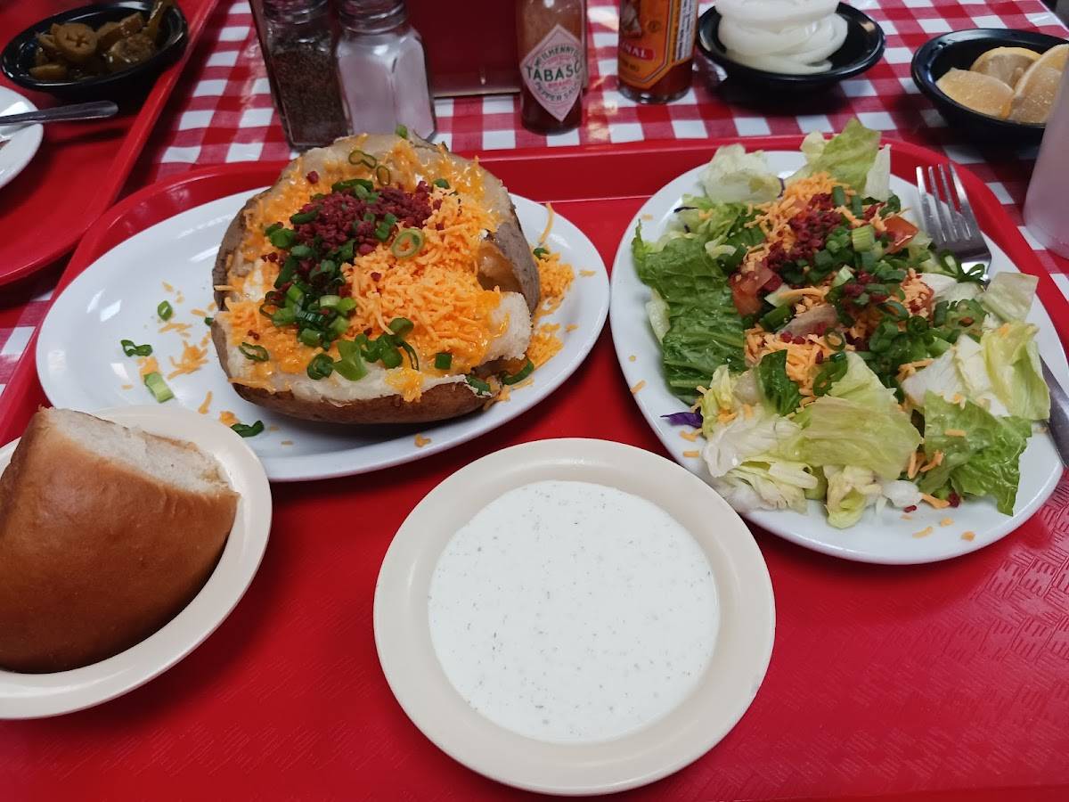 King's BBQ restaurant in Deer Park - photo 3