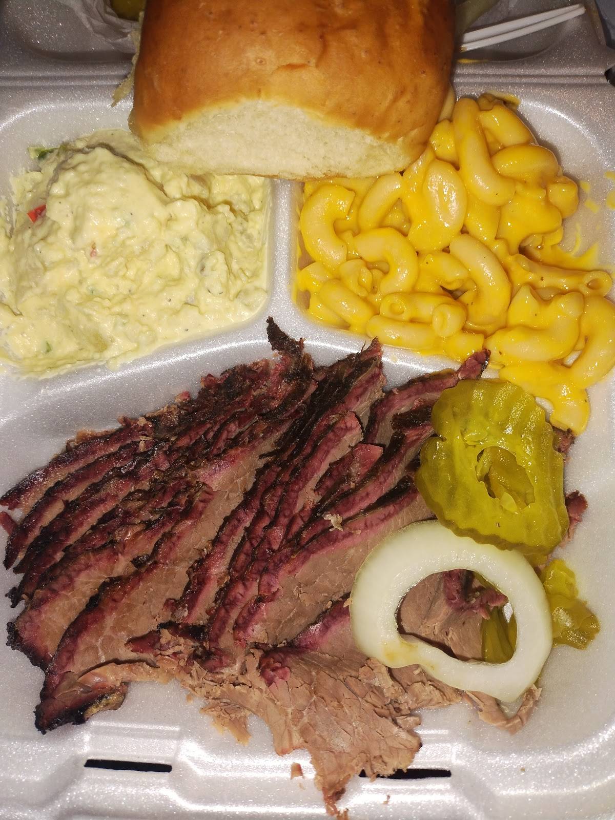 King's BBQ restaurant in Deer Park - photo 4