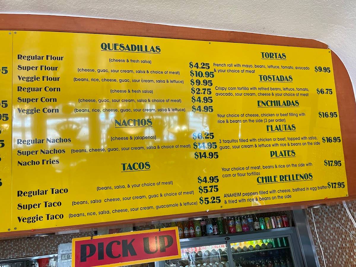 La Victoria Taqueria - Photo 3