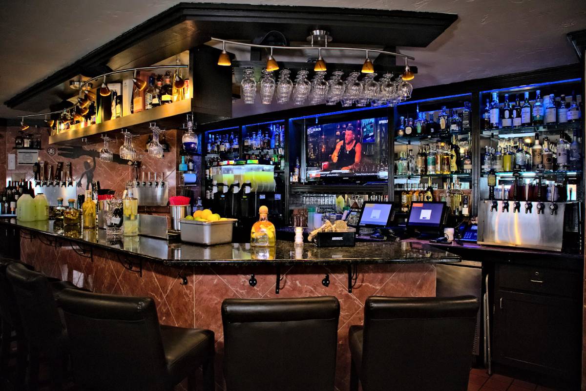 Madaline's Grill & Steak House restaurant in Redmond - photo 5