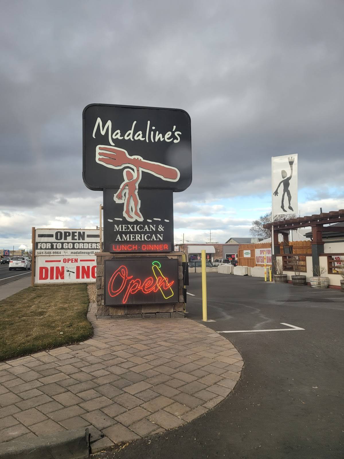 Madaline's Grill & Steak House restaurant in Redmond - photo 8