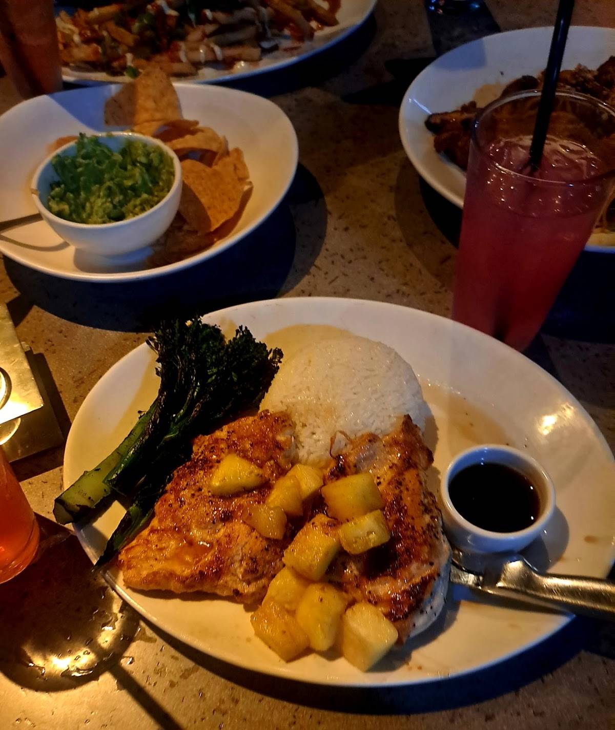 Yard House restaurant in Fresno - photo 4