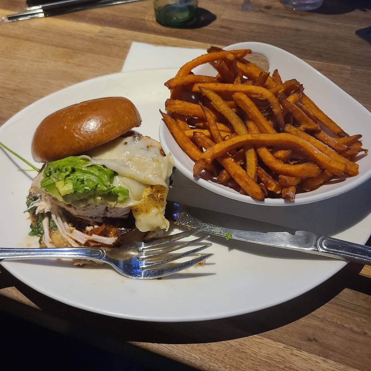 Yard House restaurant in Fresno - photo 5