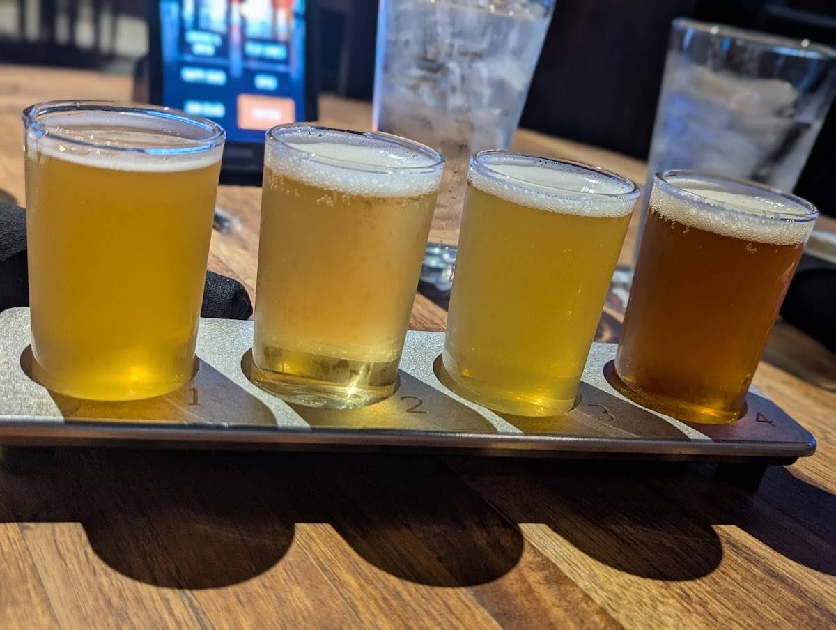 Yard House restaurant in Fresno - photo 10