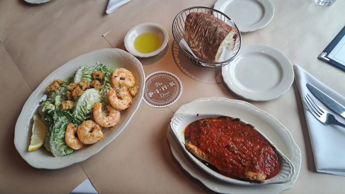 The Pink Door restaurant in Seattle - photo 4