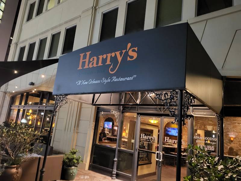 Harry's Seafood Bar & Grille restaurant in Tallahassee - photo 3
