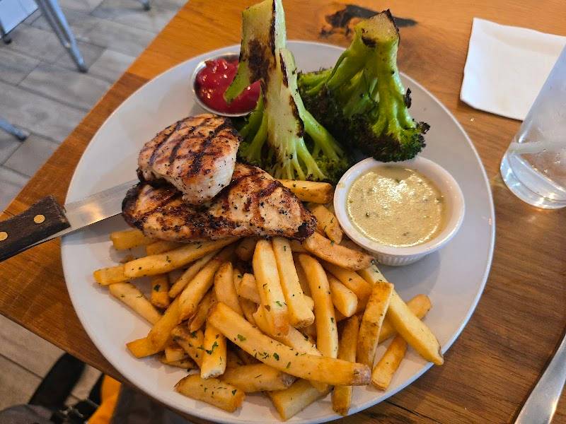 The Corner Grille restaurant in Atlanta - photo 3