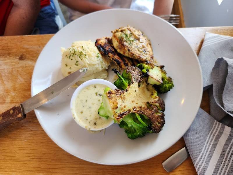 The Corner Grille restaurant in Atlanta - photo 5