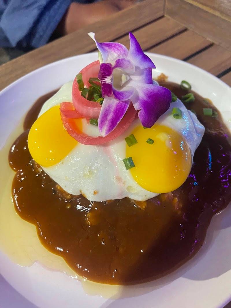 Shorefyre Beach Bar + Grill restaurant in Honolulu - photo 3