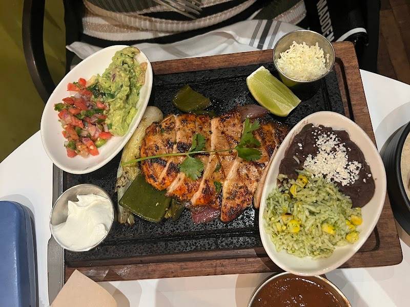 Mexican Sugar restaurant in Irving - photo 5