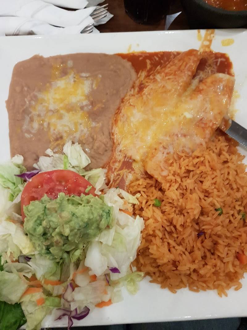 El Pescador Bar and Grill - Photo 3