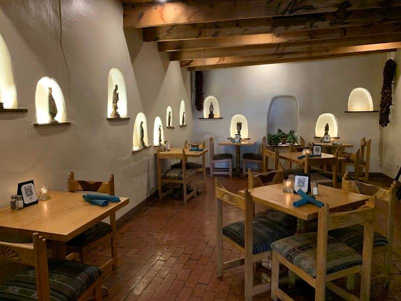 High Noon Restaurant & Saloon restaurant in Albuquerque - photo 4