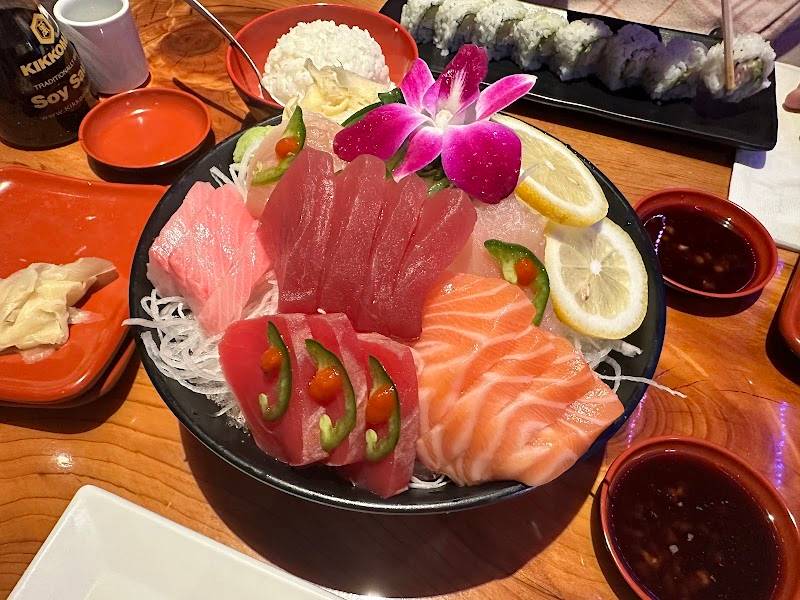 Blue Nami restaurant in Roseville - photo 3
