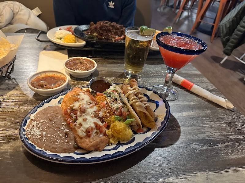 Chevys Fresh Mex restaurant in Sacramento - photo 4