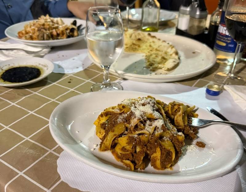 Eatalian restaurant in Gardena - photo 3