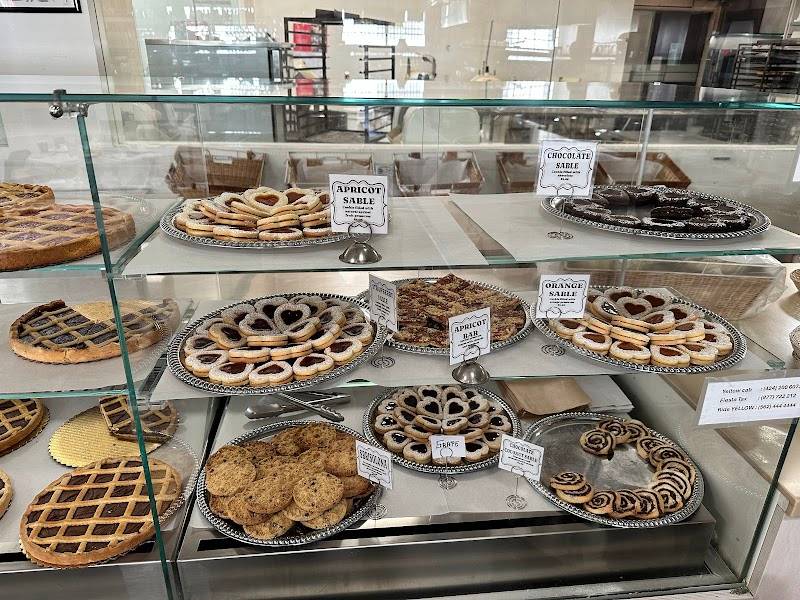 Eatalian restaurant in Gardena - photo 4