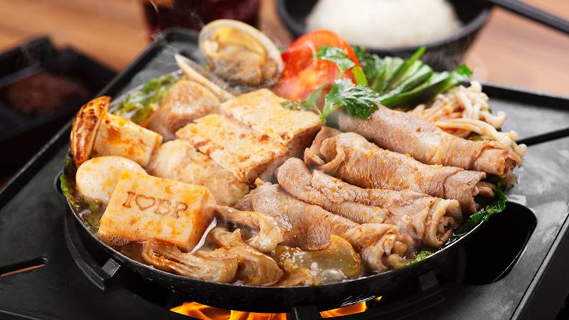 Boiling Point restaurant in Gardena - photo 2