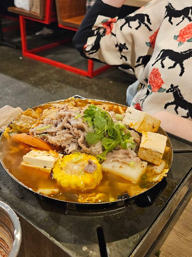 Boiling Point restaurant in Gardena - photo 3