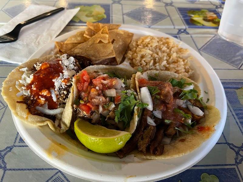 Pinches Tacos - Glendon Avenue restaurant in Los Angeles - photo 3