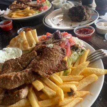 Greek House Café restaurant in Simi Valley - photo 2