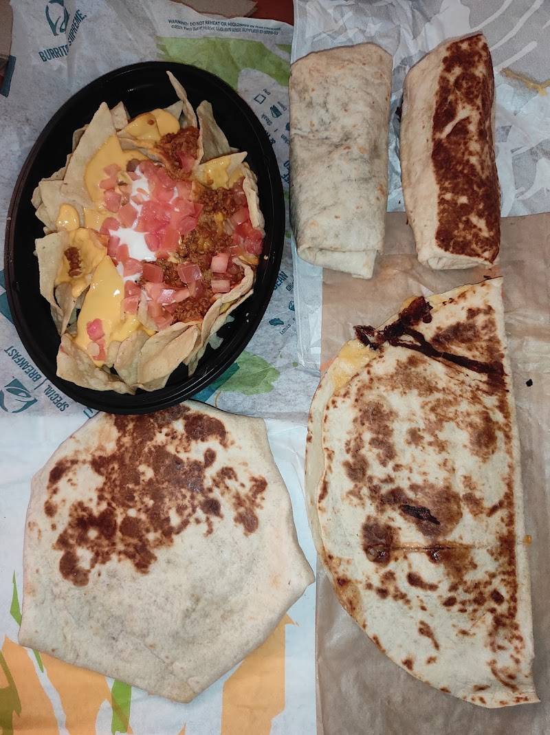Taco Bell restaurant in Los Angeles - photo 4
