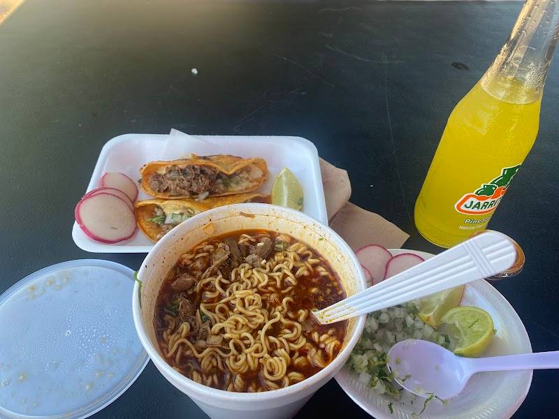 Tacos Y Birria La Unica restaurant in Los Angeles - photo 3