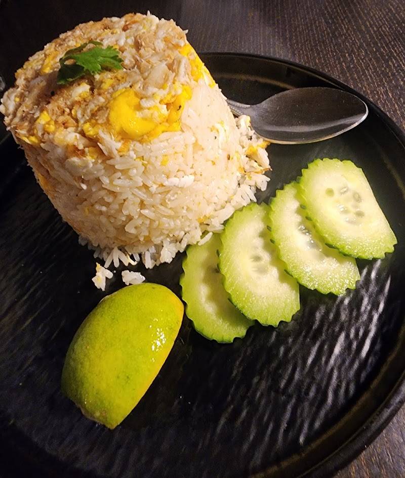 Emporium Thai restaurant in Los Angeles - photo 2