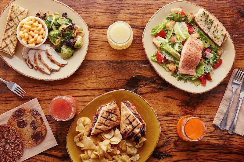Urban Plates  restaurant in Los Angeles - photo 3